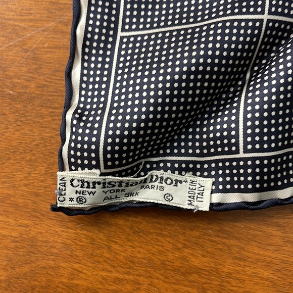 CHRISTIAN DIOR SQUARE BLUE AND WHITE SILK SCARF - Picture 4 of 6